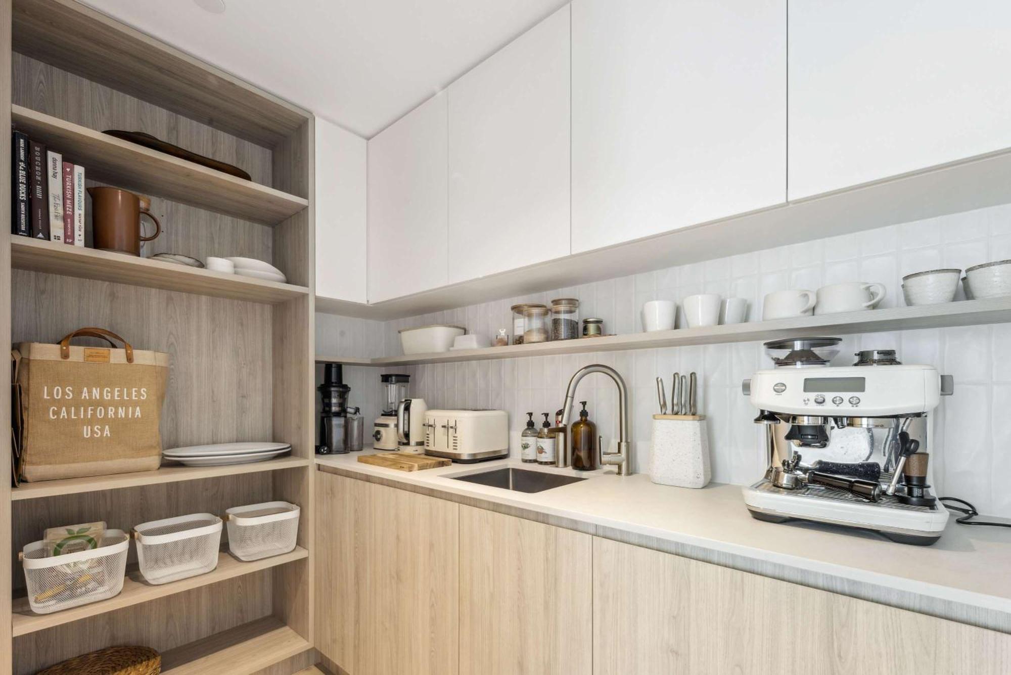 Picasso By Khove Apartment *